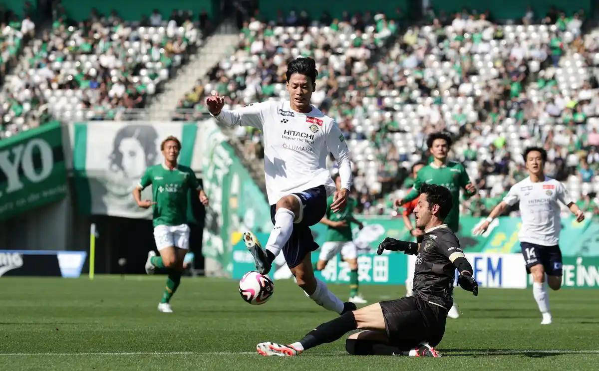 关于东亚杯-补时阶段险失球中国女足雨战0-0日本队无缘冠军的信息