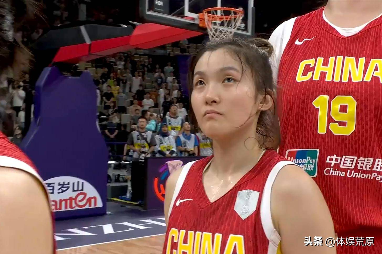 王思雨22年女篮世预赛个人集锦，对阵美国砍17分6助攻(黄思雨女篮个人简历)